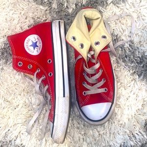 Converse High Tops - Red